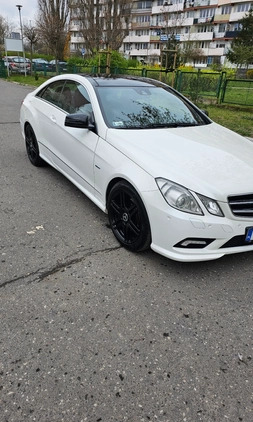 Mercedes-Benz Klasa E cena 56900 przebieg: 204000, rok produkcji 2010 z Gdańsk małe 232